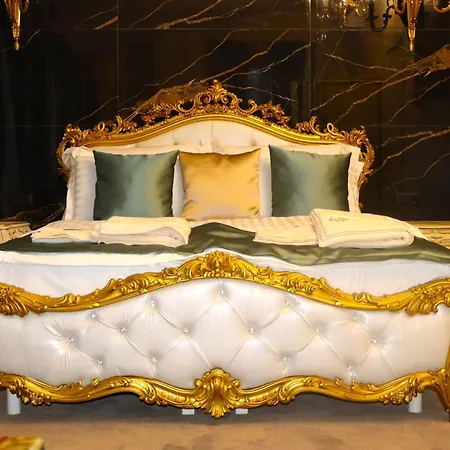 La Casa Boutique Πανσιόν 4*