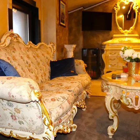 La Casa Boutique