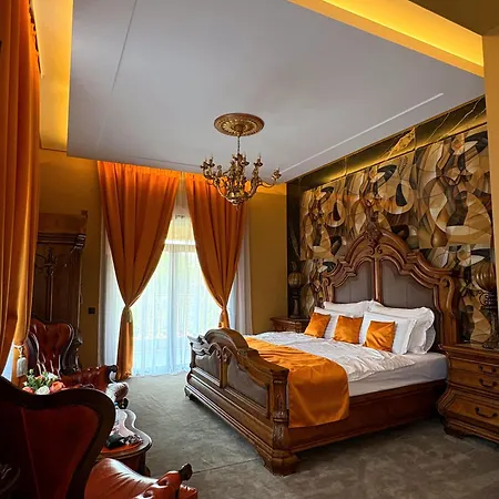 La Casa Boutique 4*