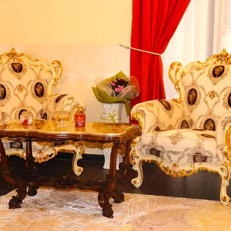 La Casa Boutique Πανσιόν